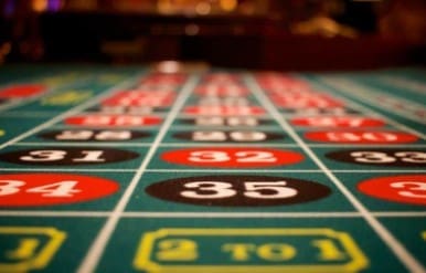 Ultimate Slot Showdown: Online vs. Land-Based Casinos